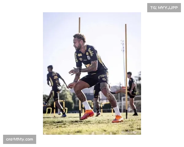 “多特前锋马内肌肉重伤恐赛季报销，转会窗截止日引援成焦点”