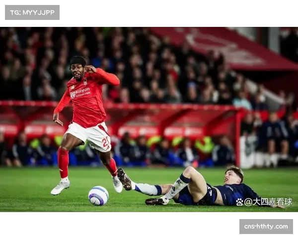 战术板:热刺高位逼抢显成效,迫使诺丁汉森林半场零射门